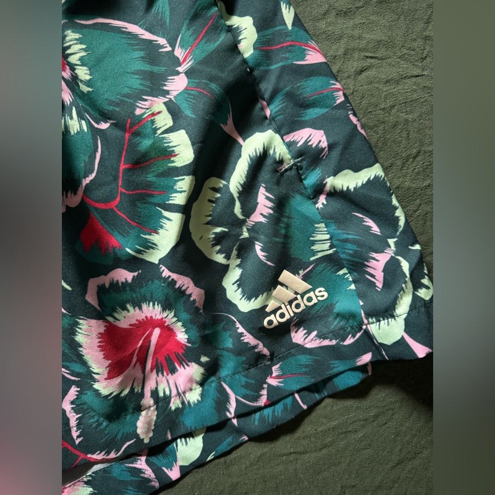Adidas Women's Floral Print Shorts - M - Picture 2 of 3